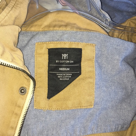 Hooded / Collared Coat - Picture 6 of 6